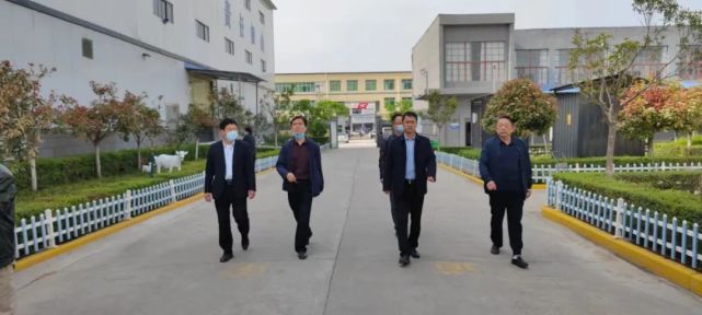 康宇麟副市長(cháng)一行蒞臨陜西凱達乳業(yè)參觀(guān)考察